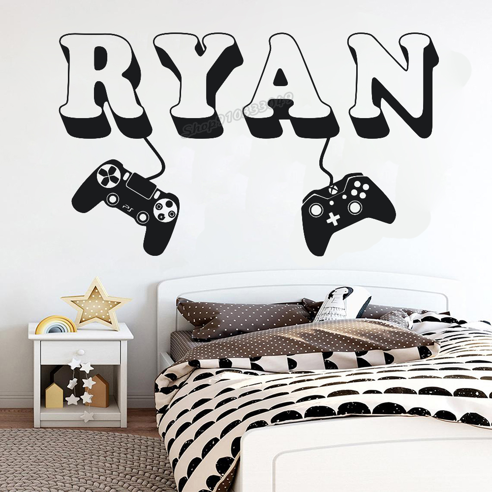 Gaming Accessories Wall - Gamerสติ๊กเกอร์ติดผนังที่กําหนดเองชื่อControllerวิดีโอเกมสติ๊กเกอร์ติดผนังที่กําหนดเองGamerชื่อไวนิลสําหรับห้องเด็กห้องเด็กเล่นDecor C426